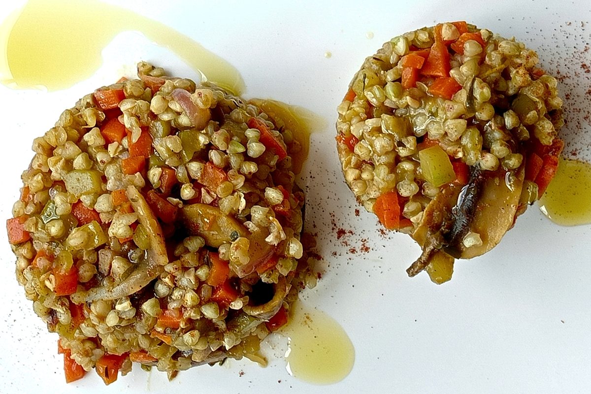 timbal de fajol amb verdures càtering vegà: timbal de fajol amb verdures de temporada